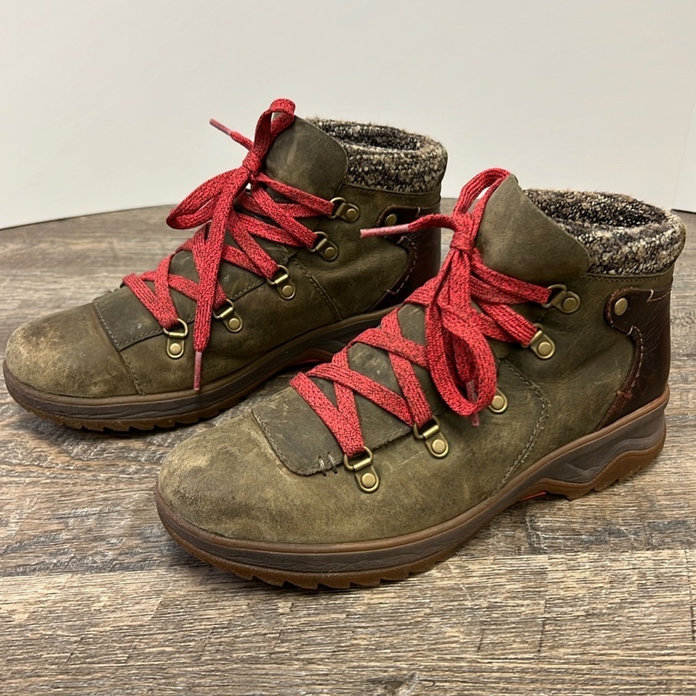Merrill Women’s Eventyr Bluff Waterproof Boots-Bungee Cord Size 6.5